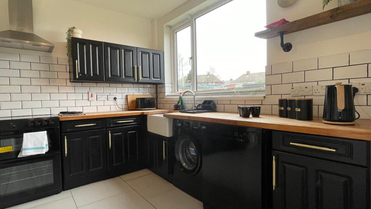 Fully Serviced Three Bed House In Durham Exterior photo