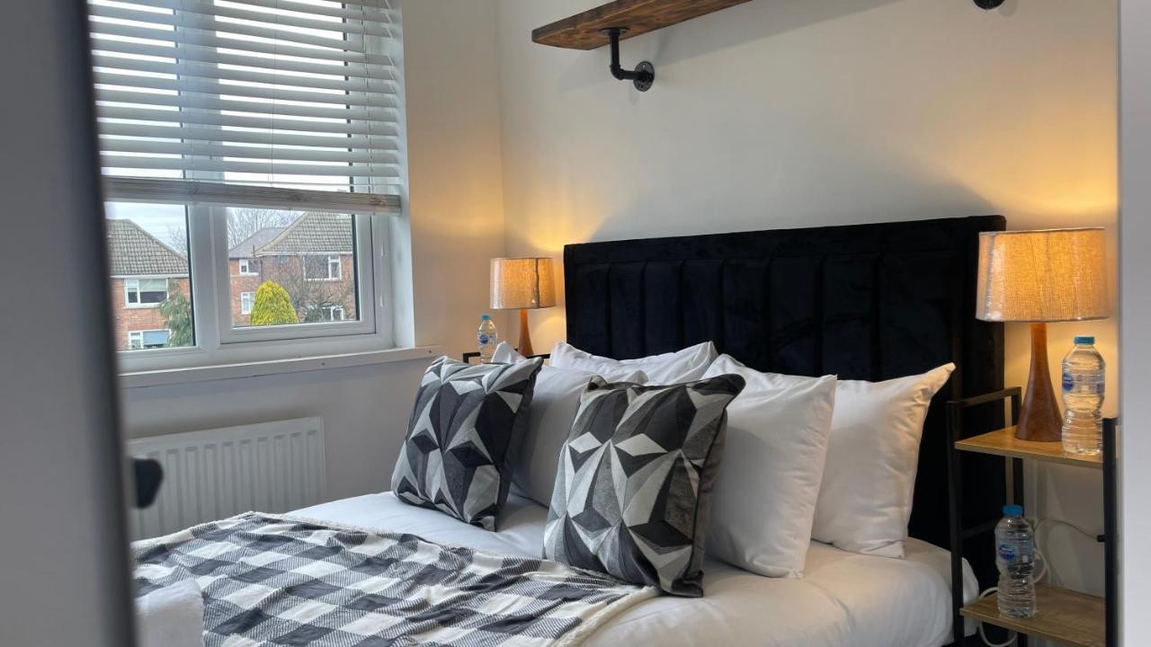 Fully Serviced Three Bed House In Durham Exterior photo