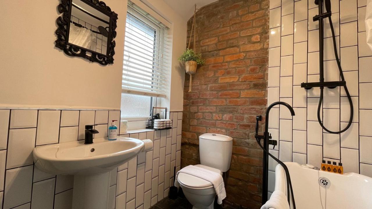 Fully Serviced Three Bed House In Durham Exterior photo